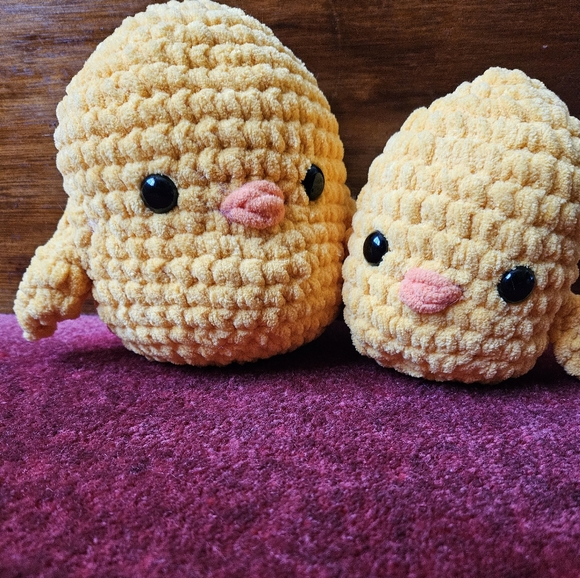 Big Mama Duck Crochet Amigurumi Doll - Picture 11 of 12